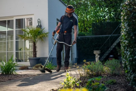 Service de jardinage à domicile : Proxidom entretient votre jardin toute l'année